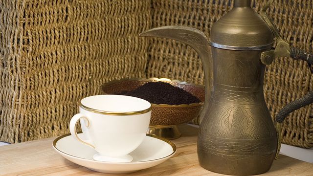 صور قهوة عربية , خلفيات فنجان قهوة عزه و ثقه